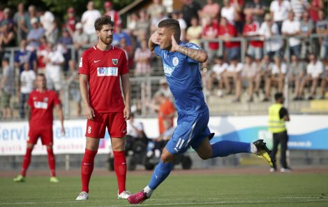 Der FCA holt den ersten Dreier