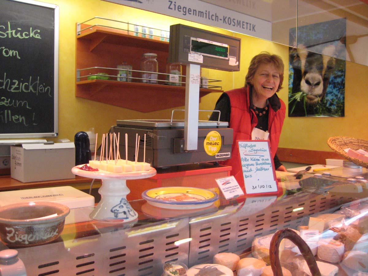 Wochenmarkt Wiesloch: Nußlocher Ziegenkäsehof