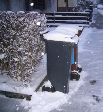 Müllabfuhr bei Eis und Schnee