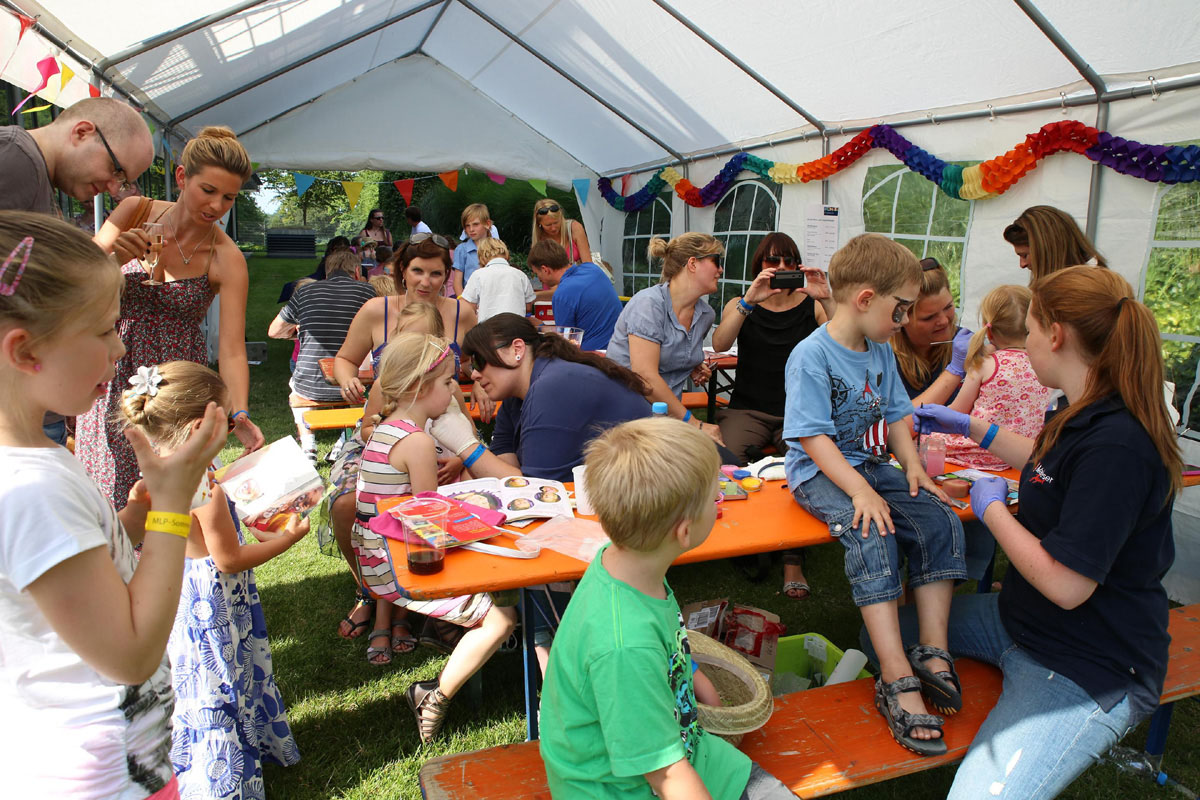 Kinderbetreuung beim Sommerfest der MLP