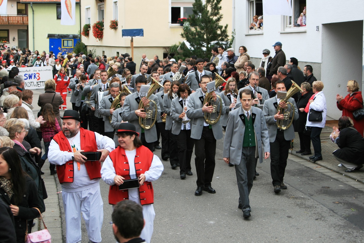 Dieses Wochenende:  Balzfelder Geeleriewe Kerwe 2013