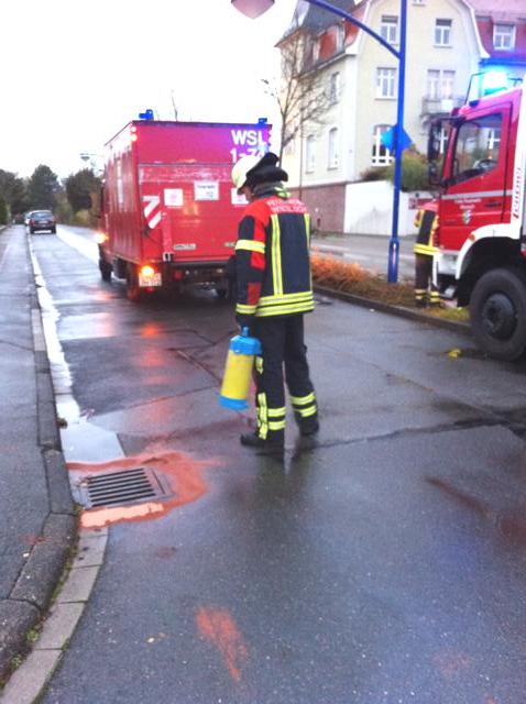 Eine Ölspur beschäftigte die Feuerwehr