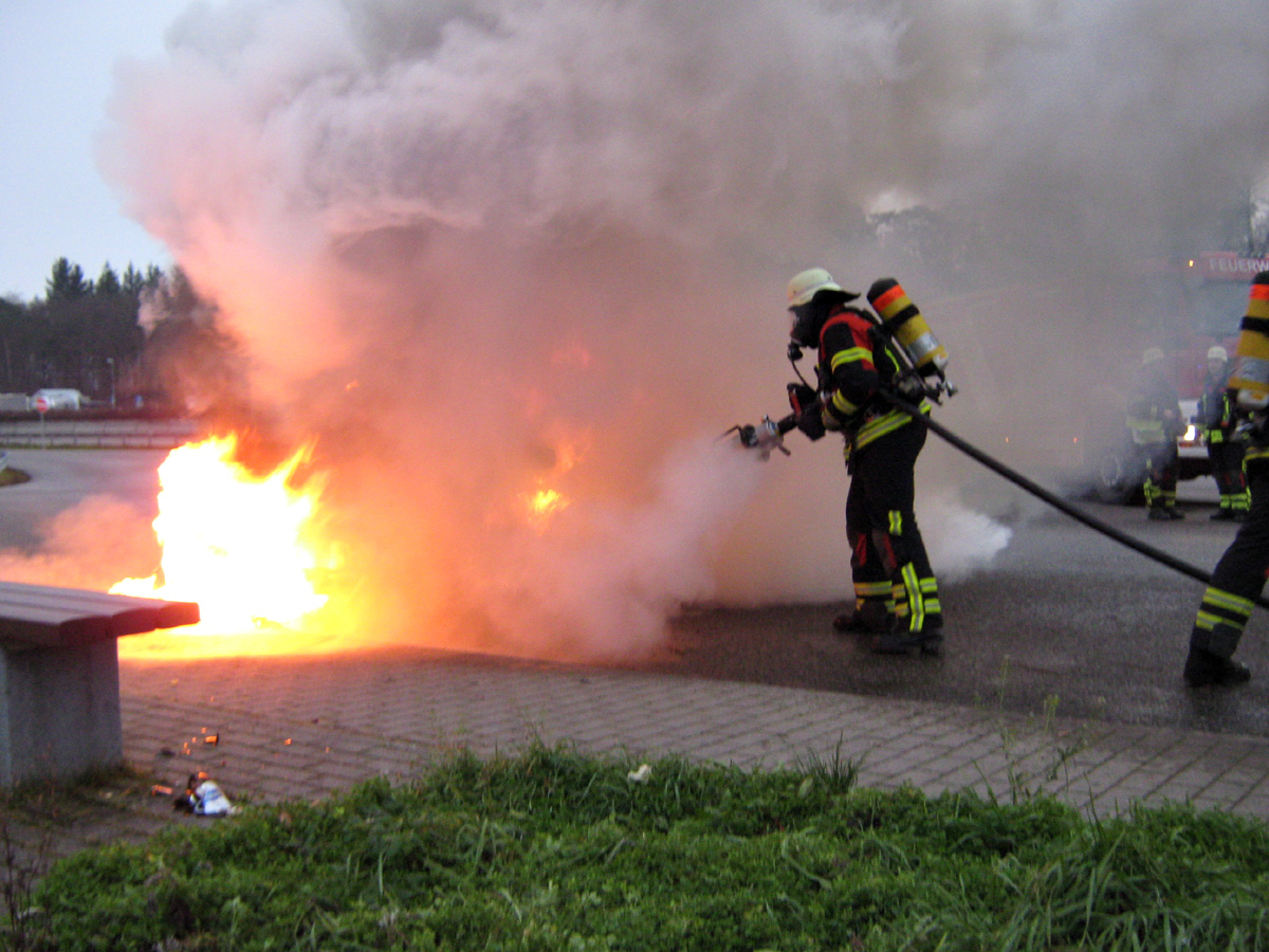 PKW-Brand auf der A6