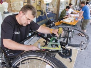 278780-preview-erste-fahrrad-codierung-2014-beim-polizeirevier-heidelb