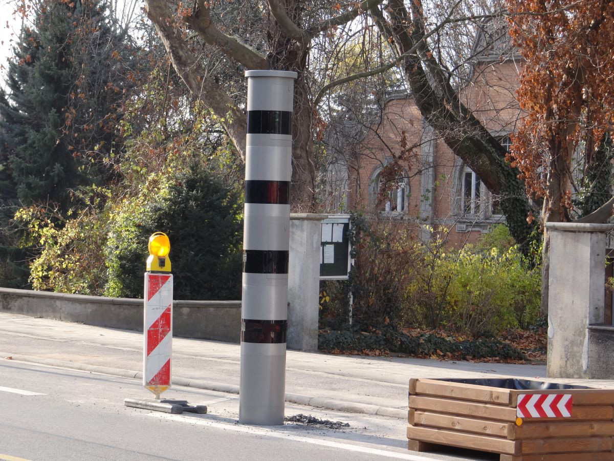 Ostergeschenk besonderer Art:  LRA-RNK mit neuen Blitz-Säulen auch in Walldorf