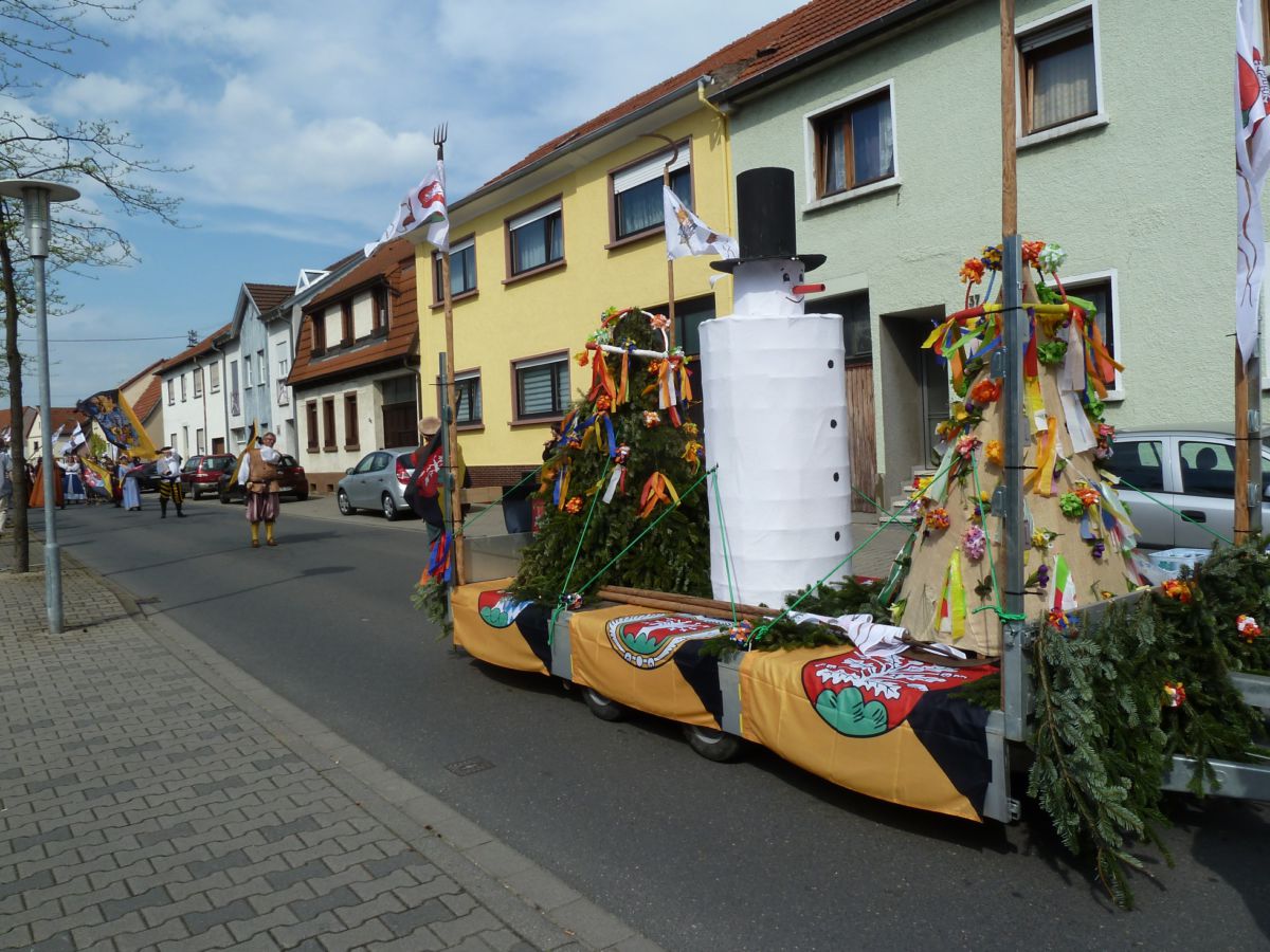 100. Sommertagszug und Frühlingsfest in Walldorf