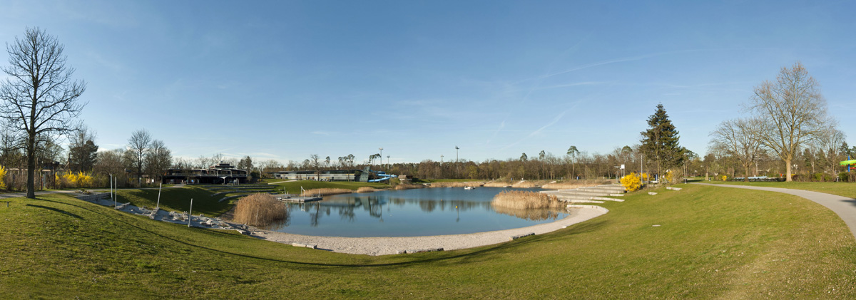 Freibad-Eröffnung des AQWA Bäder- und Saunaparks in Walldorf