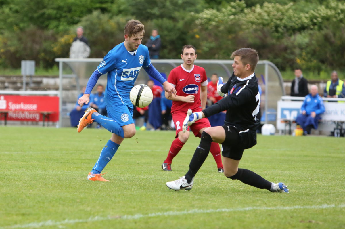 Torfestival für den FCA im FC-Astoria Stadion