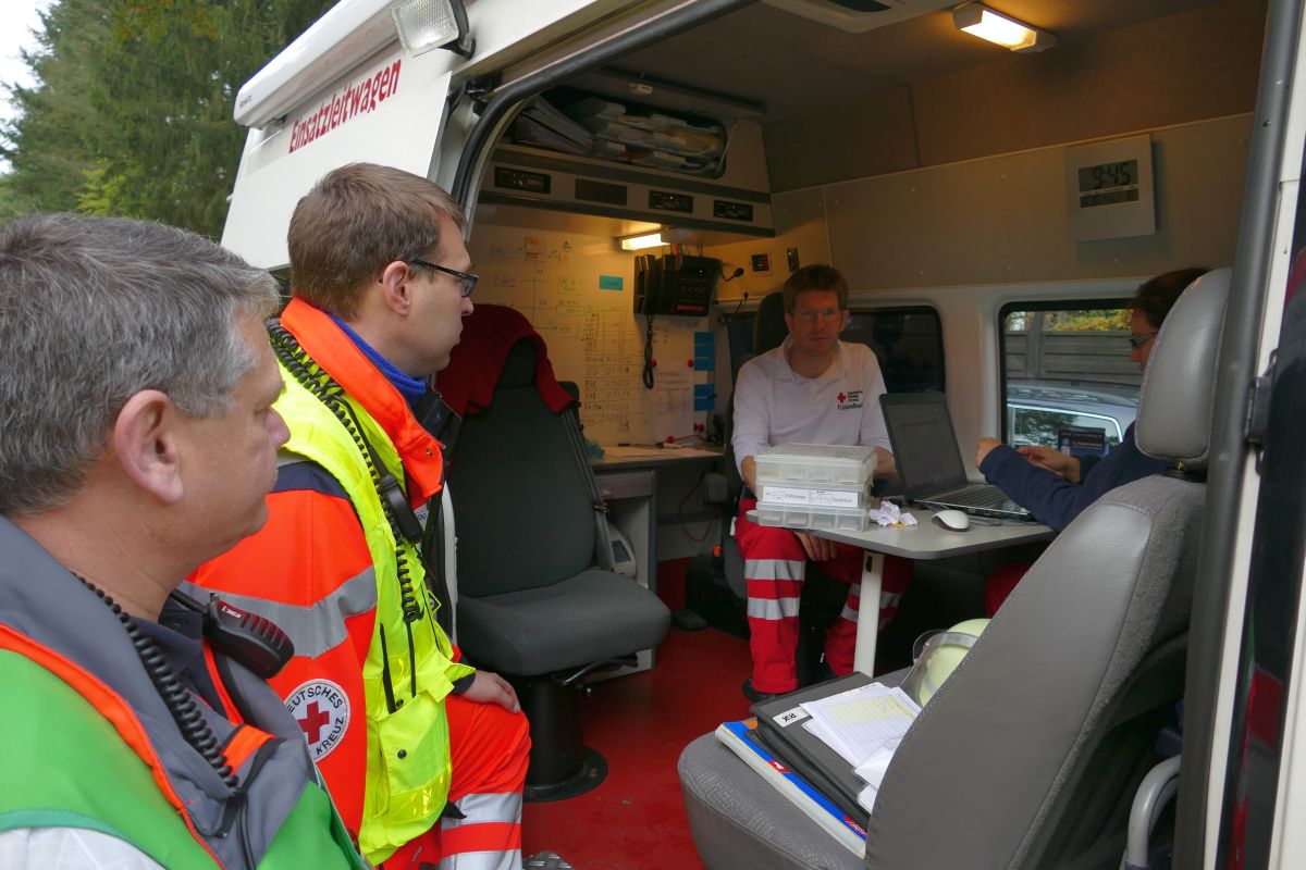 Brand in Sandhäuser Pflegeheim – Eine Tote, sieben Verletzte, Etage evakuiert