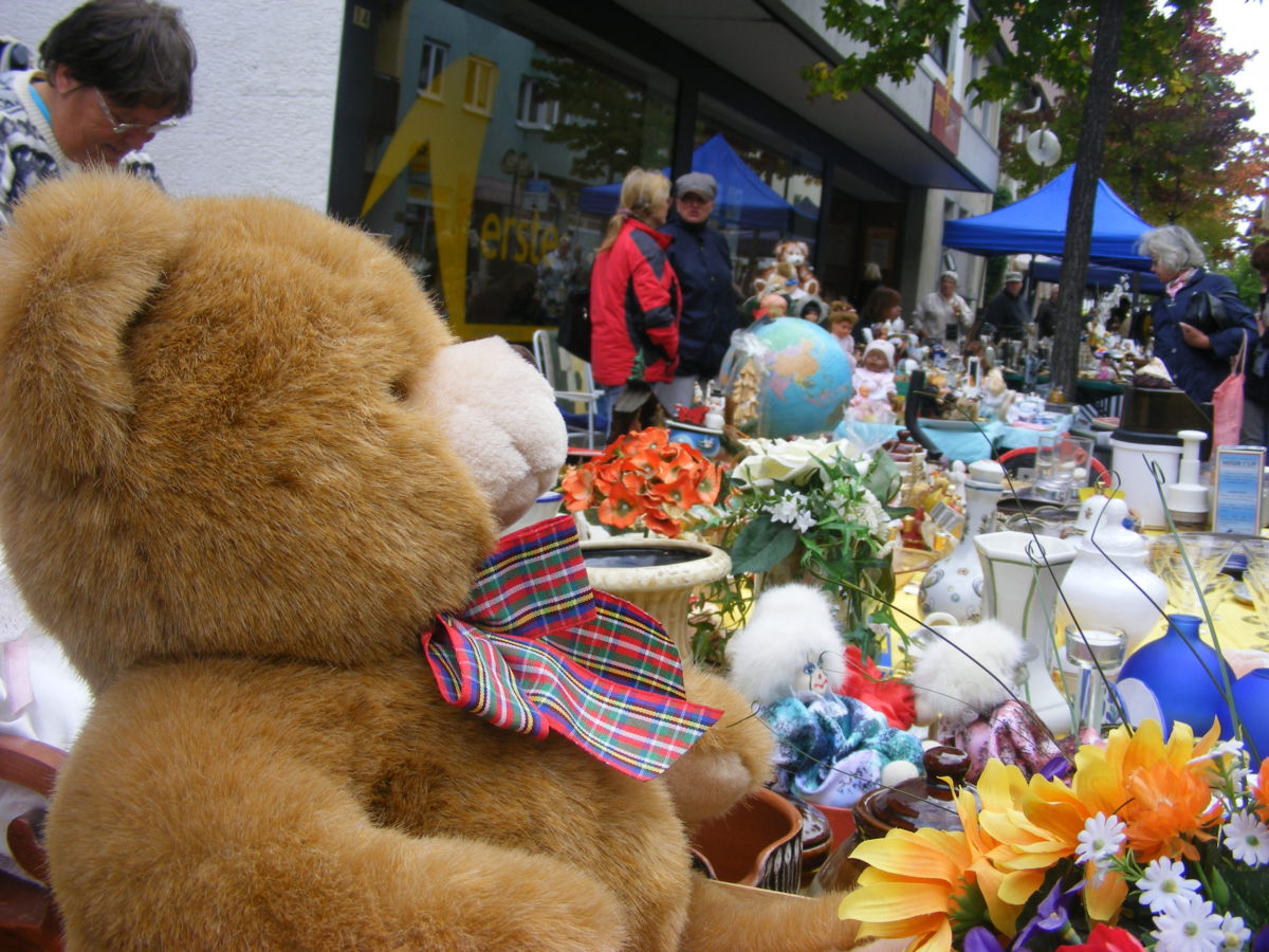 Flohmarkt auf dem Festplatz Am Samstag, 07. April…