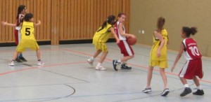 2015.01.31 U11w in Kirchheim Spielszene Kirchheim