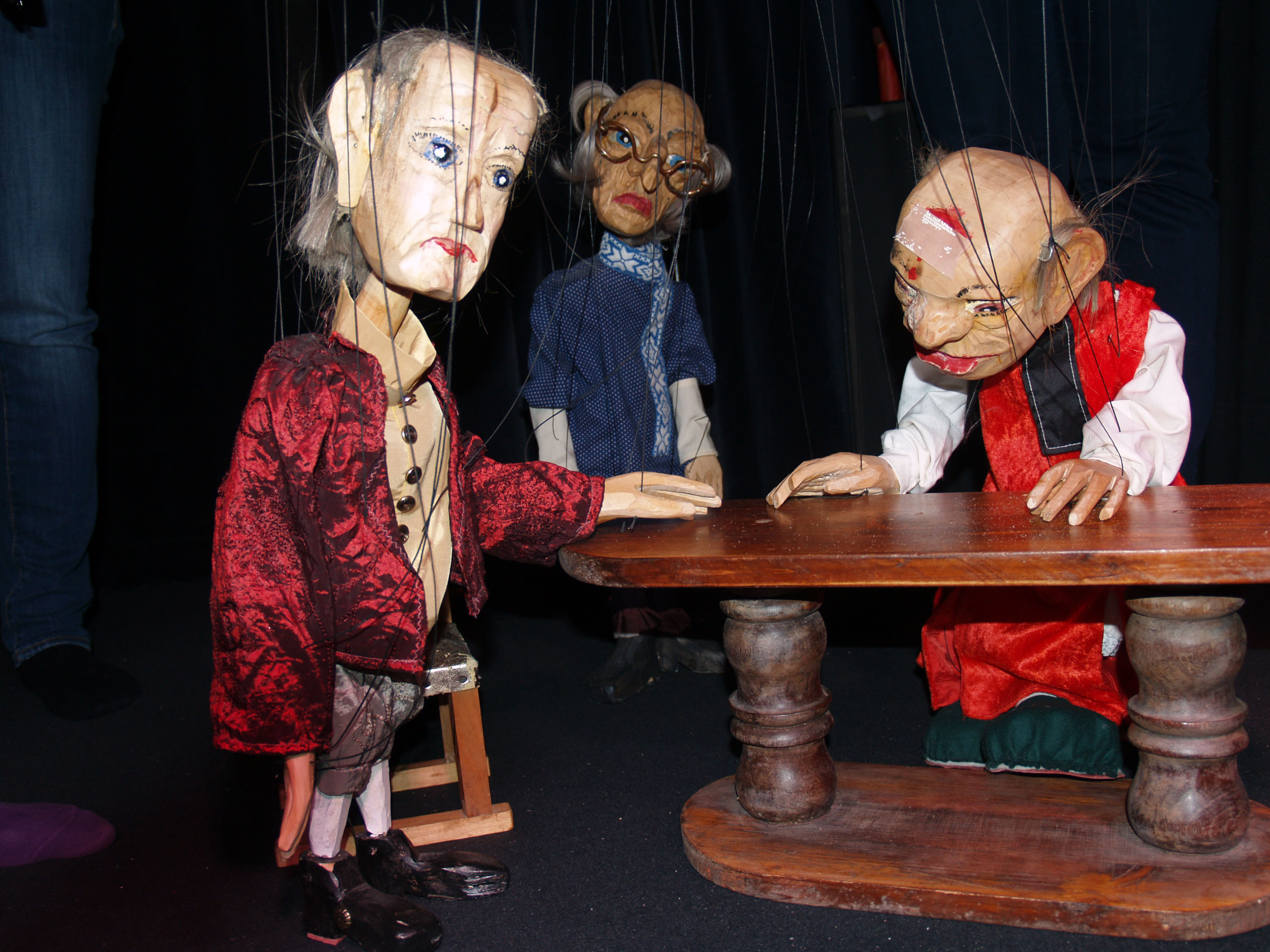 Morgen: Uraufführung im Wieslocher Marionetten Theater: Der zerbrochene Krug