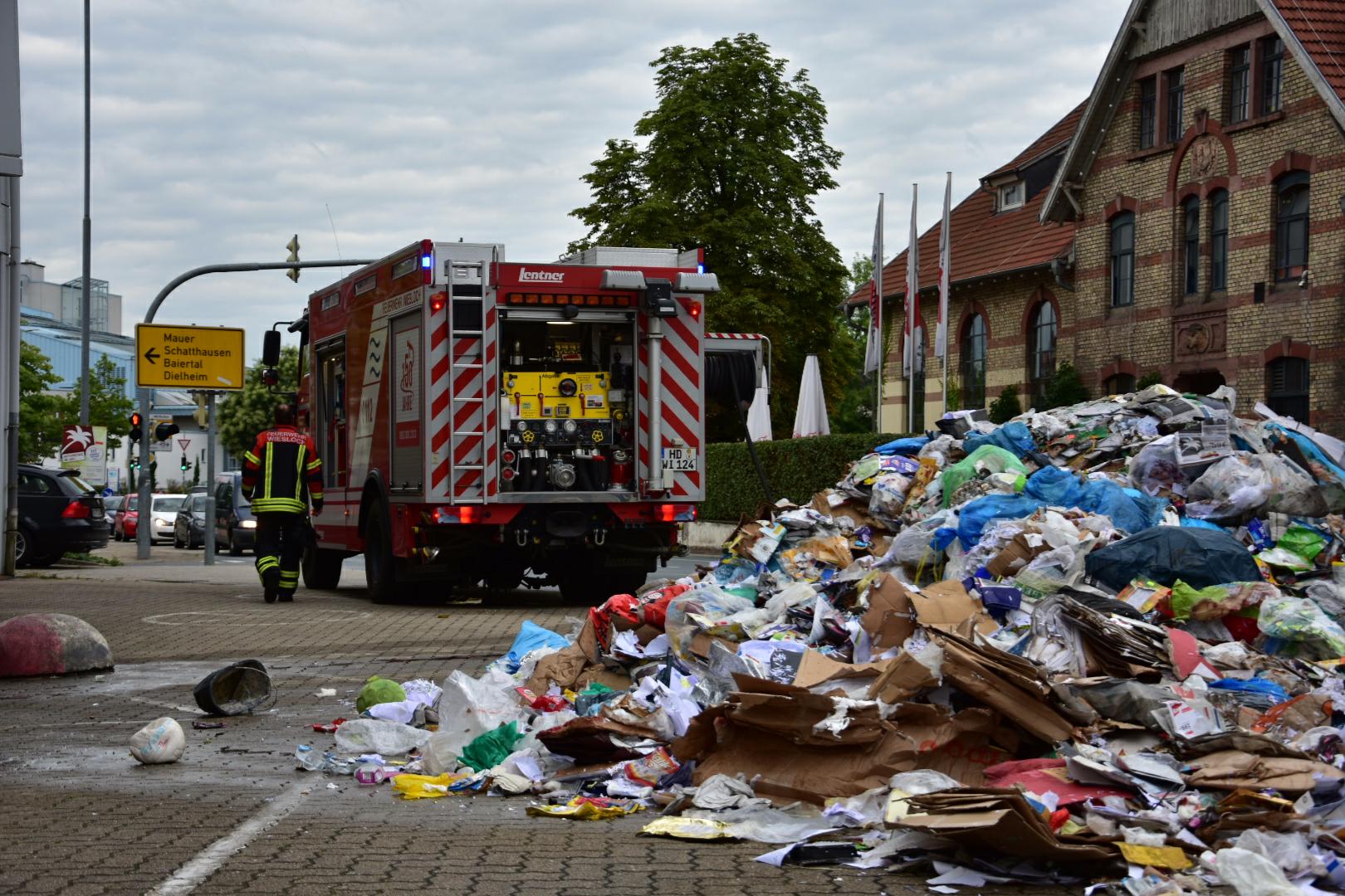 Der Brand wurde zur Feuerwehr gefahren