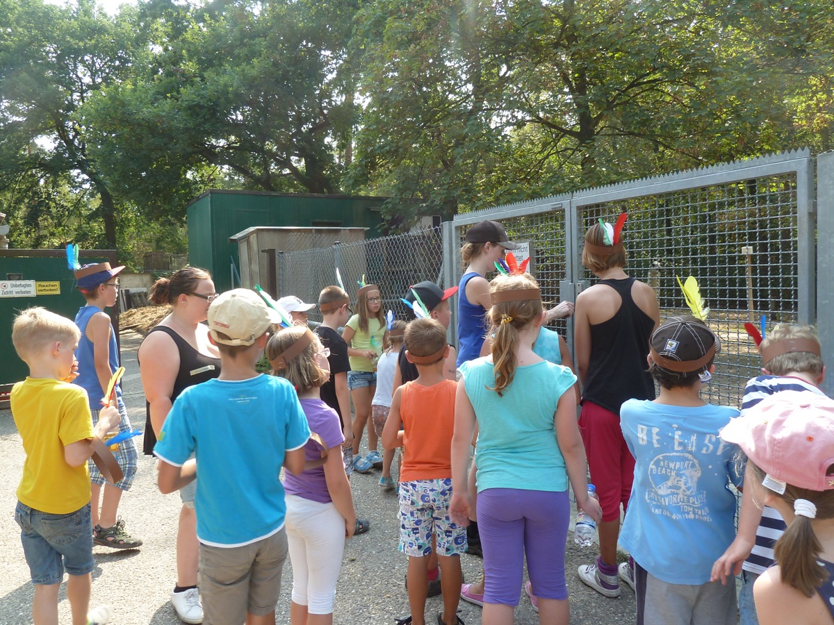 Ferienspaß im Tierpark Walldorf: „Indianer-Workshop“ der DLRG