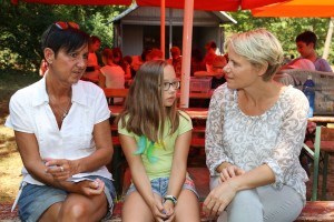 Walldorf. Kinderbetreuung im Urlaub. Mit der Aktion Urlaub ohne Koffer 2015 bei der Grillhuette beim Tierpark. 13.08.2015 - Helmut Pfeifer.