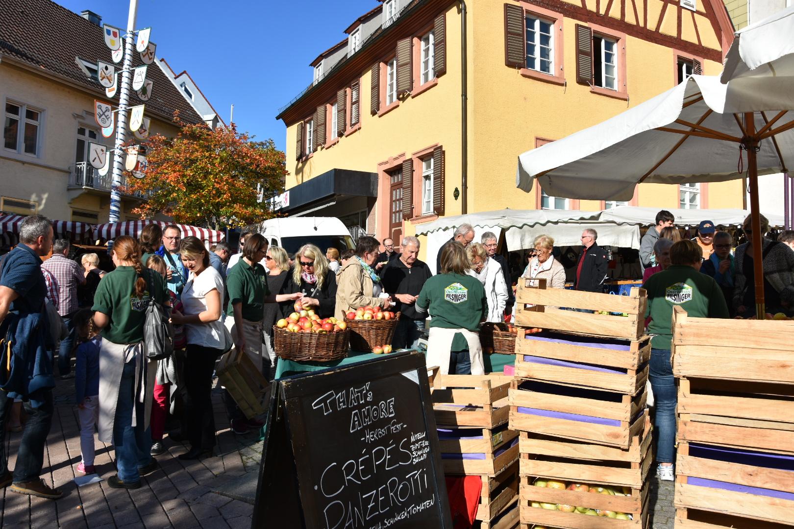 Heute ist in Wiesloch Herbstmarkt – Shoppen bei herrlichem Wetter