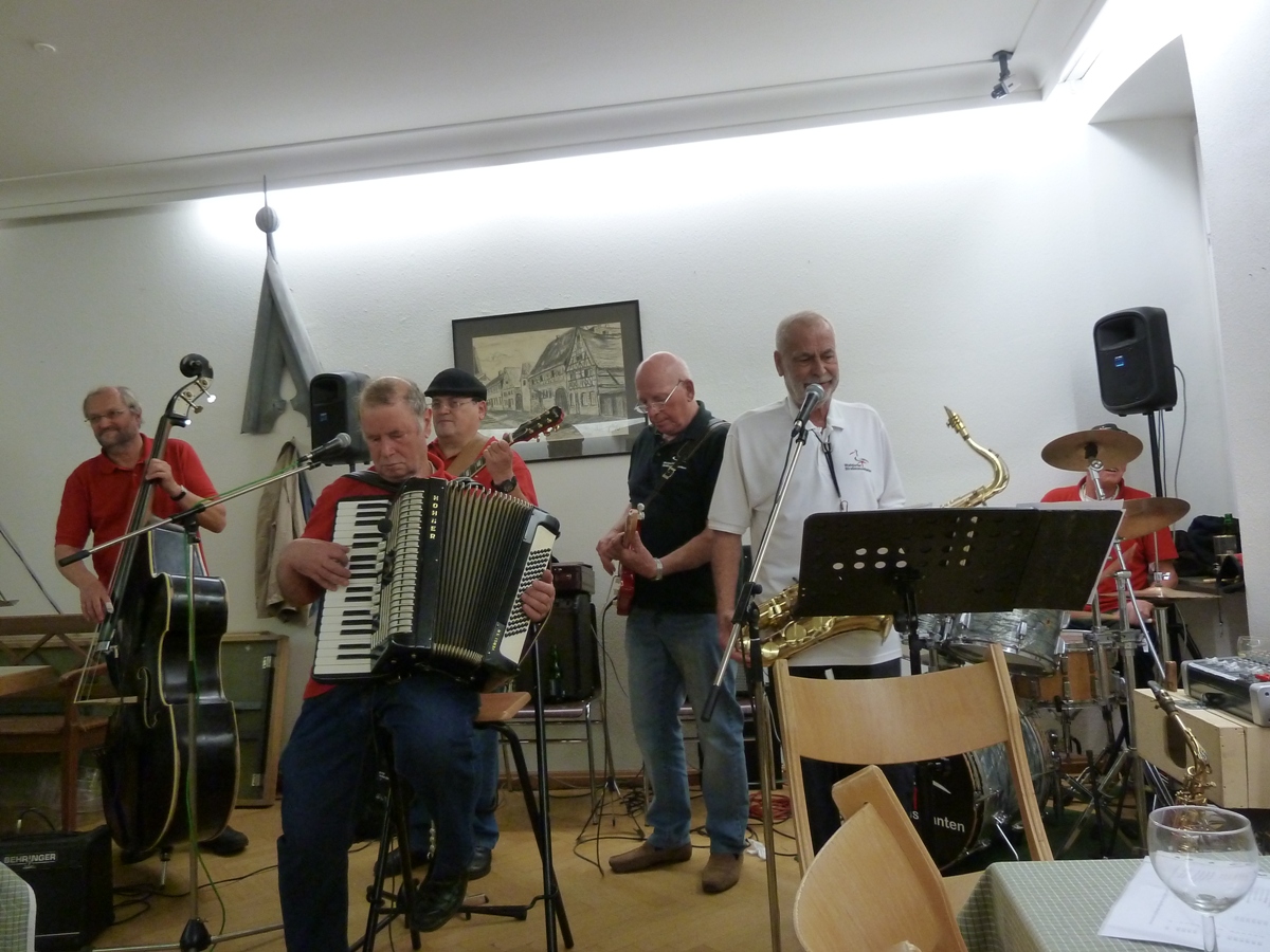 Kerweausklang im Astorhaus mit den Walldorfer Straßenmusikanten