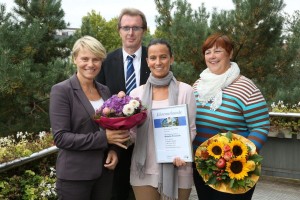 Walldorf. Natalie Pawelzik 25 Jahre Dienstjubilaeum bei der Stadt Walldorf. 06.10.2015 - Helmut Pfeifer.