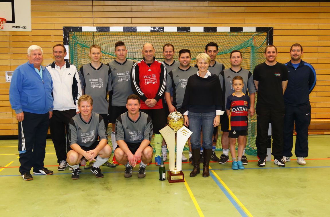 Behörden-Fußballturnier: Wanderpokal geht nach Sinsheim