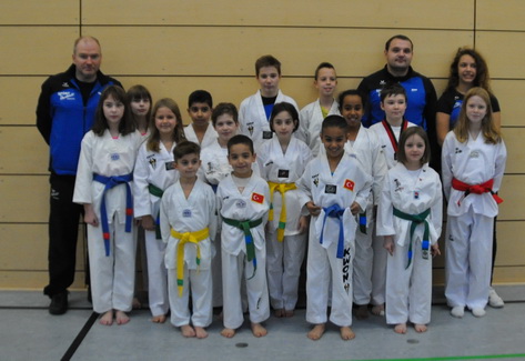 TAE-KWON-DO Team erkämpft 15 Medaillen beim Ates-Cup