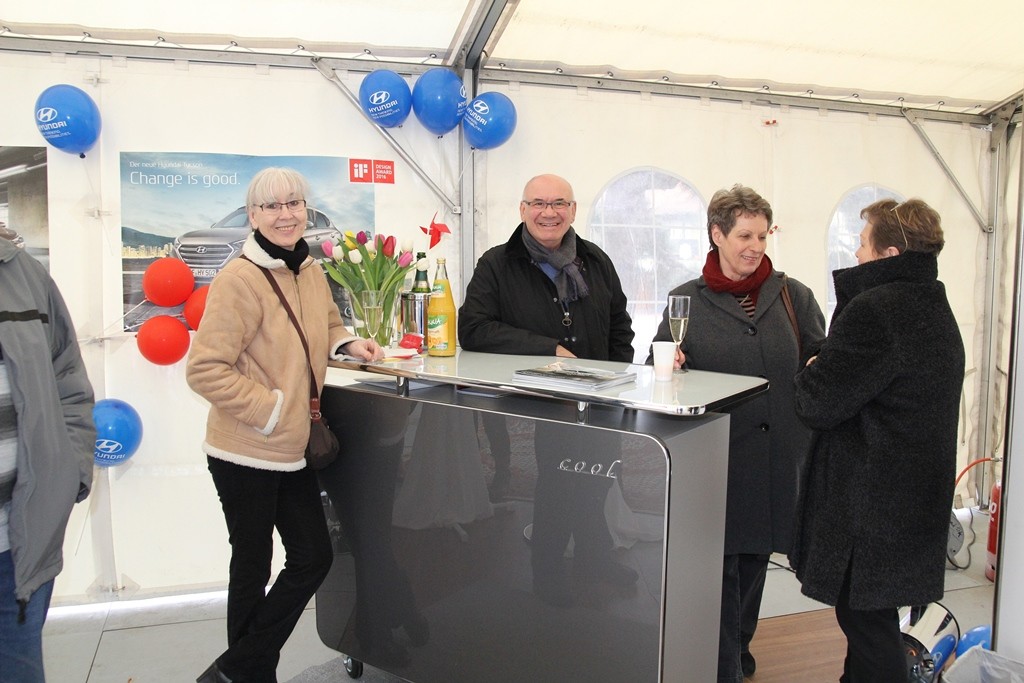 Mario Ranaldi, Geschäftsführer der Autohaus Ranaldi GmbH, begrüßte die interessierten Besucher persönlich