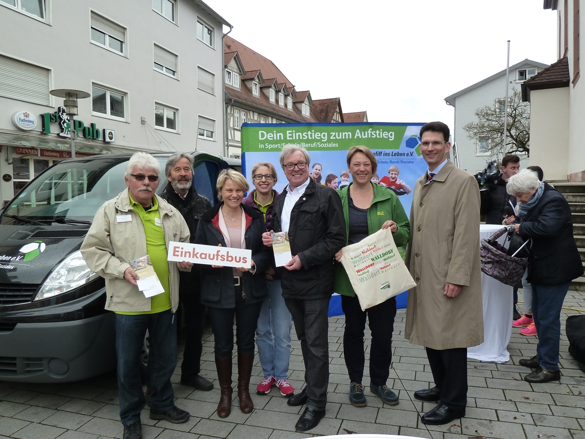 Der Walldorfer Einkaufsbus für Senioren ist gestartet