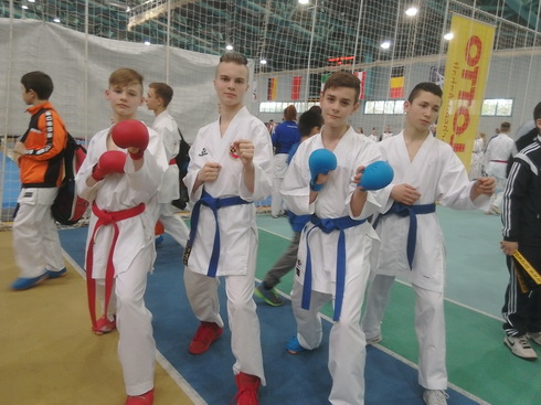 Dojo: 3 x Gold beim Arawaza Cup