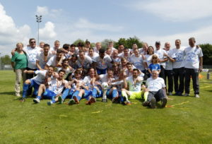 Fussball. Verbandspokal Krombacher Pokal 2016. FCA Walldorf - SpVgg Neckarelz. Siegerfoto. Der FCA Walldorf gewinnt den Krombacherpokal. 28.05.2016 - Jan A. Pfeifer - 01726290959