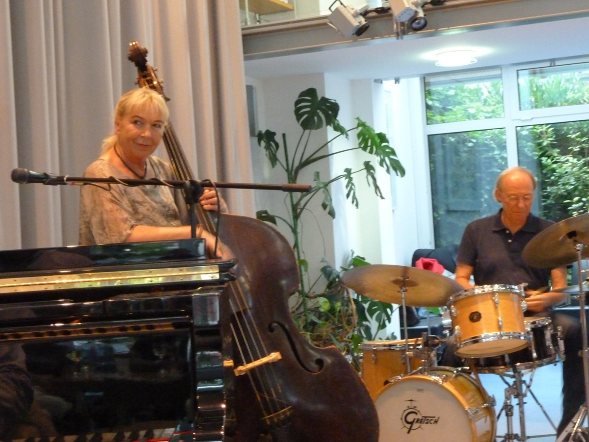 Das Karlsruher Jazz-Trio in der Stadtbücherei Walldorf