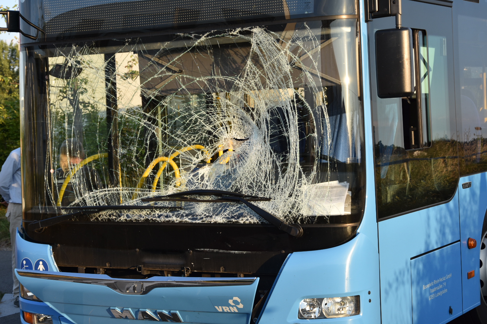Unfall Walldorf : Radfahrer mit Linienbus