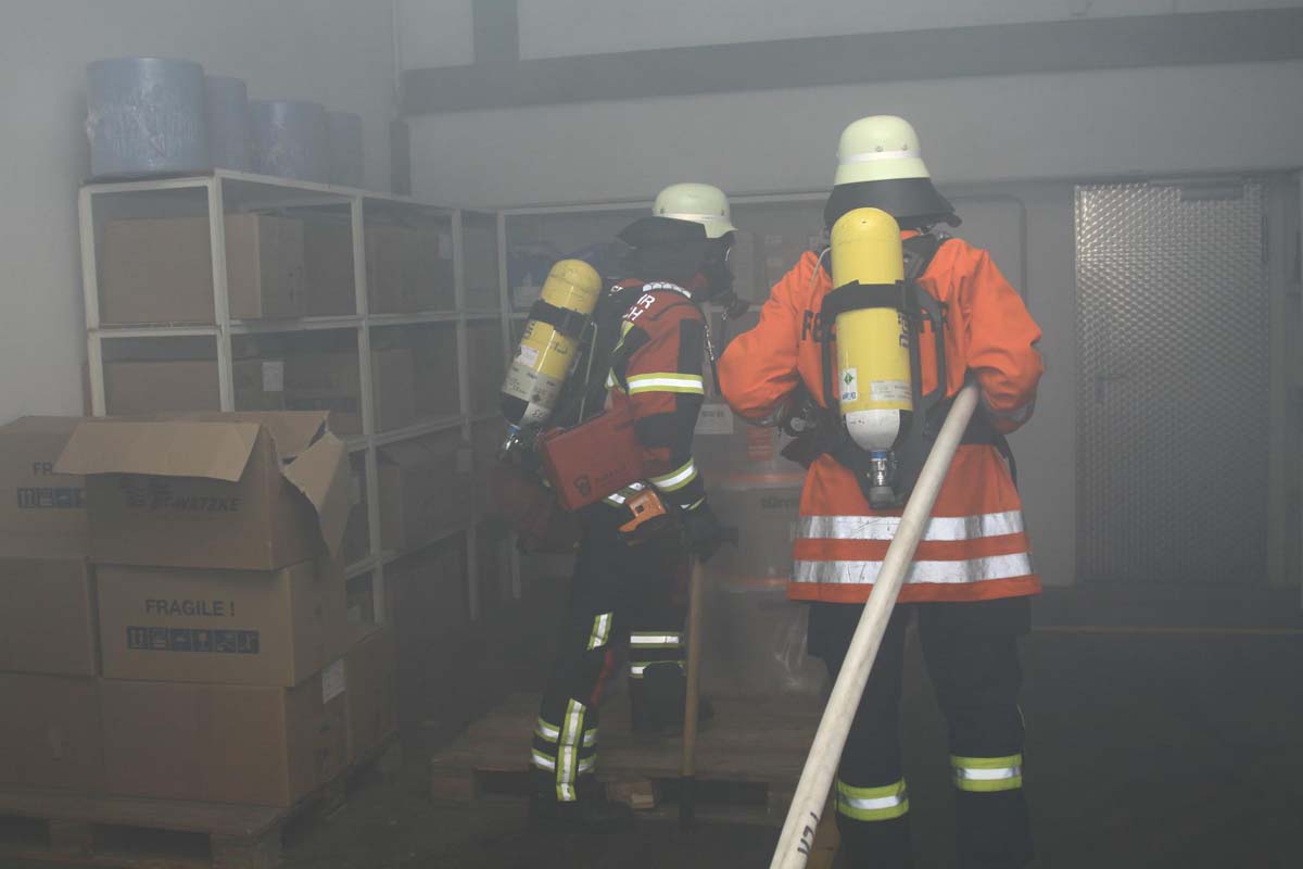 Feuer und technische Hilfeleistung forderten die Feuerwehr