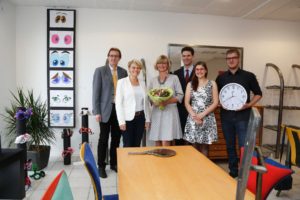 Walldorf. Der Brillenladen Jubiaeum. Von links EBG Otto Steinmann, BMin Cgristiane Staab, Petra Tognino, Marc Massoth, Marion Forst und Kai Tognino. 16.06.2016 - Helmut Pfeifer.