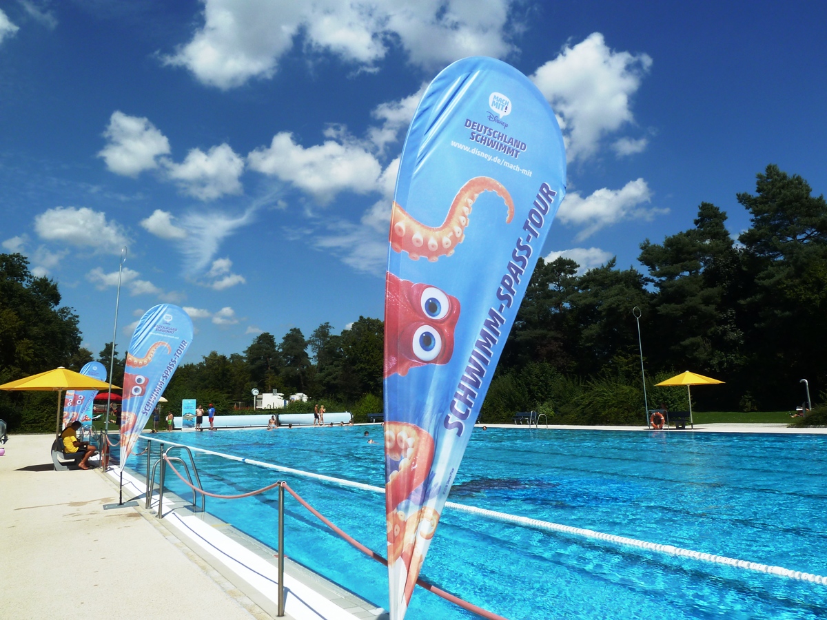 Viele kleine „Dories“ bei Disneys Schwimm-Spaß-Tour im AQWA Walldorf