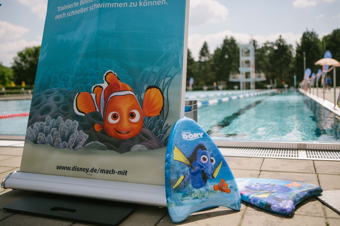 Dorie kommt statt Franzi – Disney-Schwimm-Spaß-Tour im AQWA Walldorf