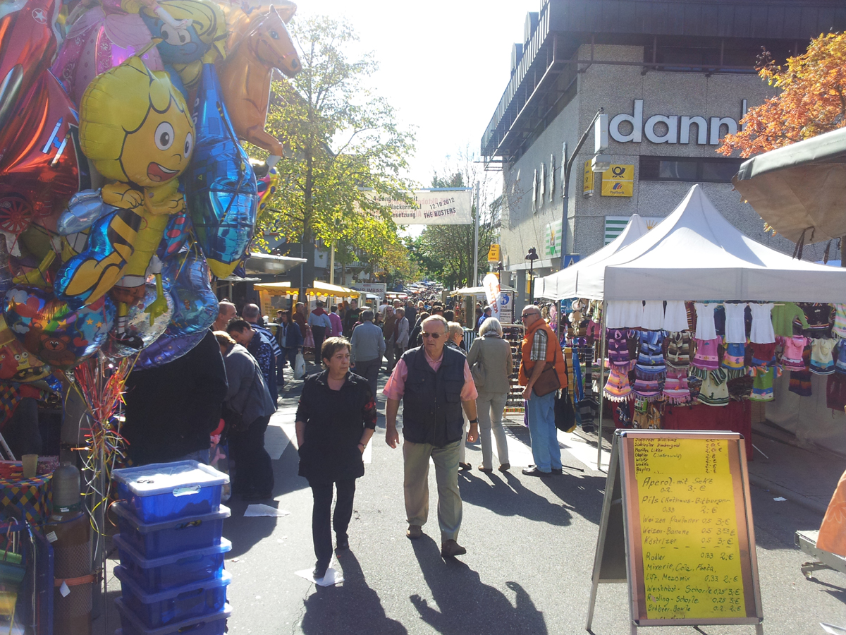 Wieslocher Herbstmarkt mit verkaufsoffenem Sonntag, Flohmarkt, Bauernmarkt, Genussmeile