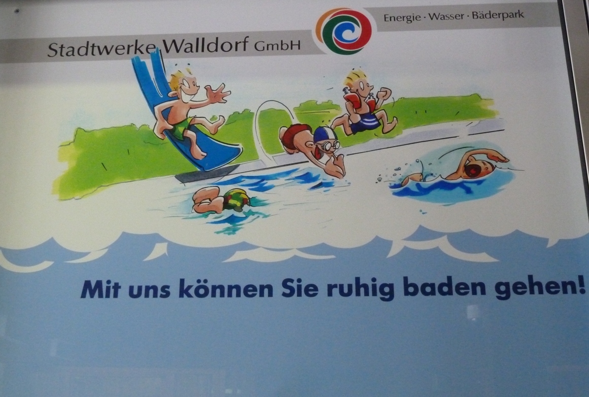 Fliesenschaden im Schwimmerbecken des AQWA