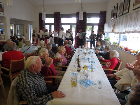 Fast so wie früher – „Schlachtfest“ im Seniorenheim