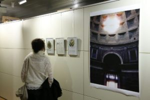 Walldorf. Walldorfer Musiktage 2016 Hier der Roemrkreis Ausstellung Kunstobjekt von Hartmuth Schweizer im Rathaus Walldorf. 06.10.2016 - Helmut Pfeifer.