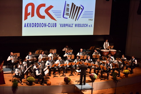 Konzert des Akkordeon-Club erfreute die Zuhörer