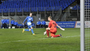 FC Astoria Walldorf vs.Kickers Offenbach 2016 19 Marcus Meyer FCA vs.TW 31 Oliver Copik OFC ©vaf-foto/Alfred Gerold www.as-sportfoto.de Alfred Gerold Feldstrasse 114 68259 Mannheim  fon.0178/4550793 vaf-foto@web.de