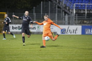 Walldorf. Fussball Regionallige 2016/2017. FC Astoria-Walldorf gegen KSV Hessen-Kassel. Hier Andreas Schoen FCA.02.11.2016 - Helmut Pfeifer