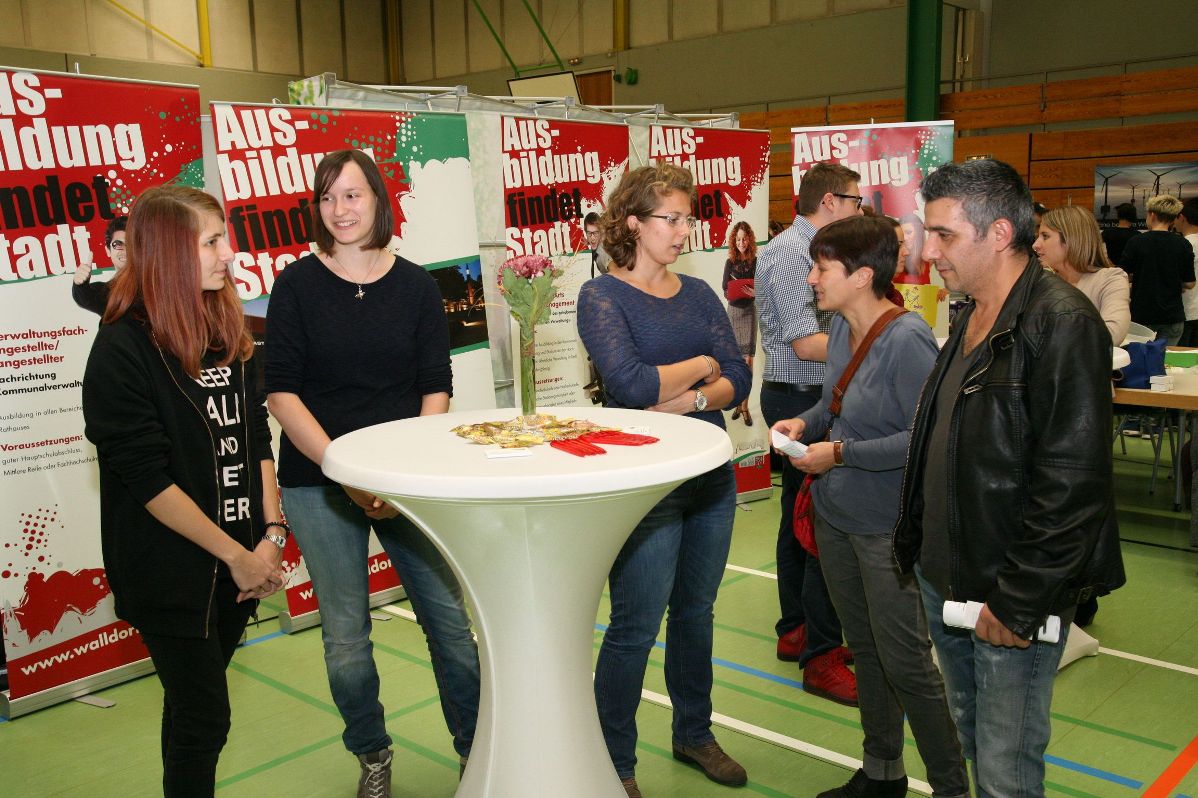 Ausbildung fand Stadt  … auf dem „Jahrmarkt der Berufe“