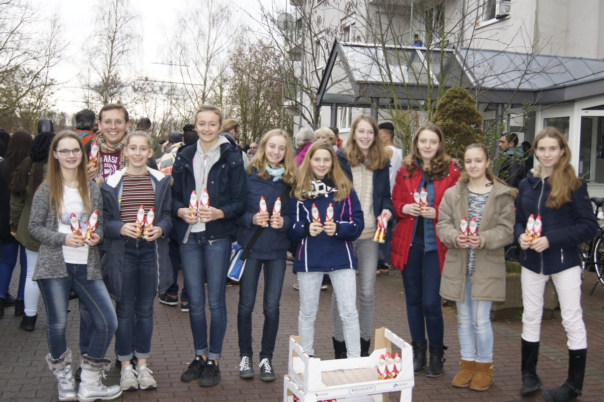 SMV des Walldorfer Gymnasiums unterstützte Weihnachtsfeier für Leimener Flüchtlingskinder