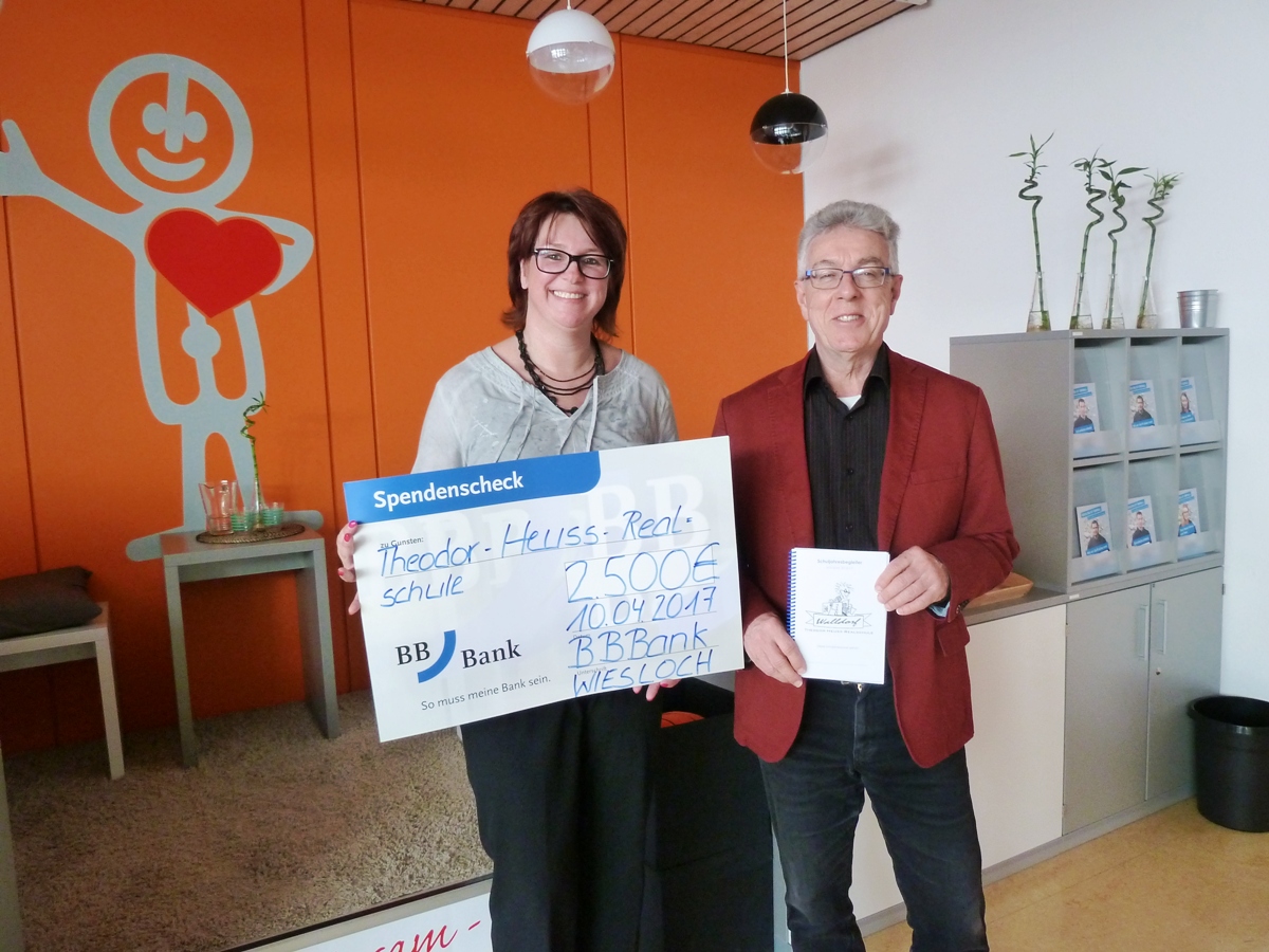 Realschule Walldorf erhält Spende von der Badischen Beamtenbank
