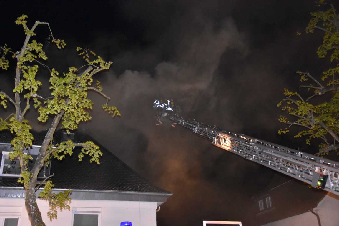 Dachstuhlbrand in Wiesloch + Bildgalerie