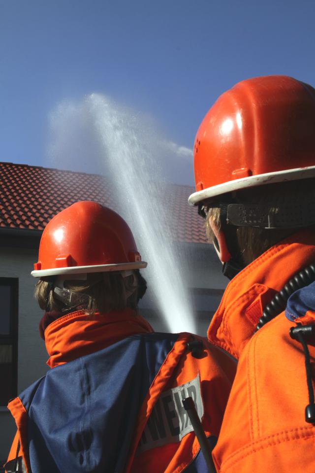 Feuerwehr als Straßenreiniger