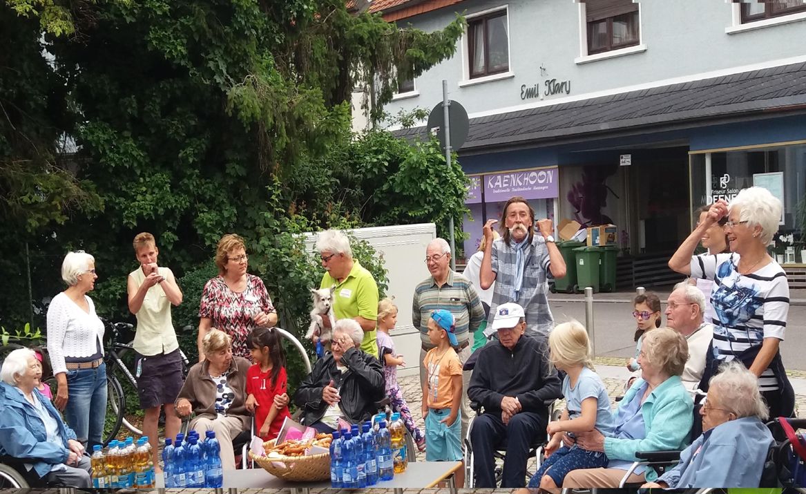 Mach mal Pause! Der Laufende Seniorenbus in Walldorf