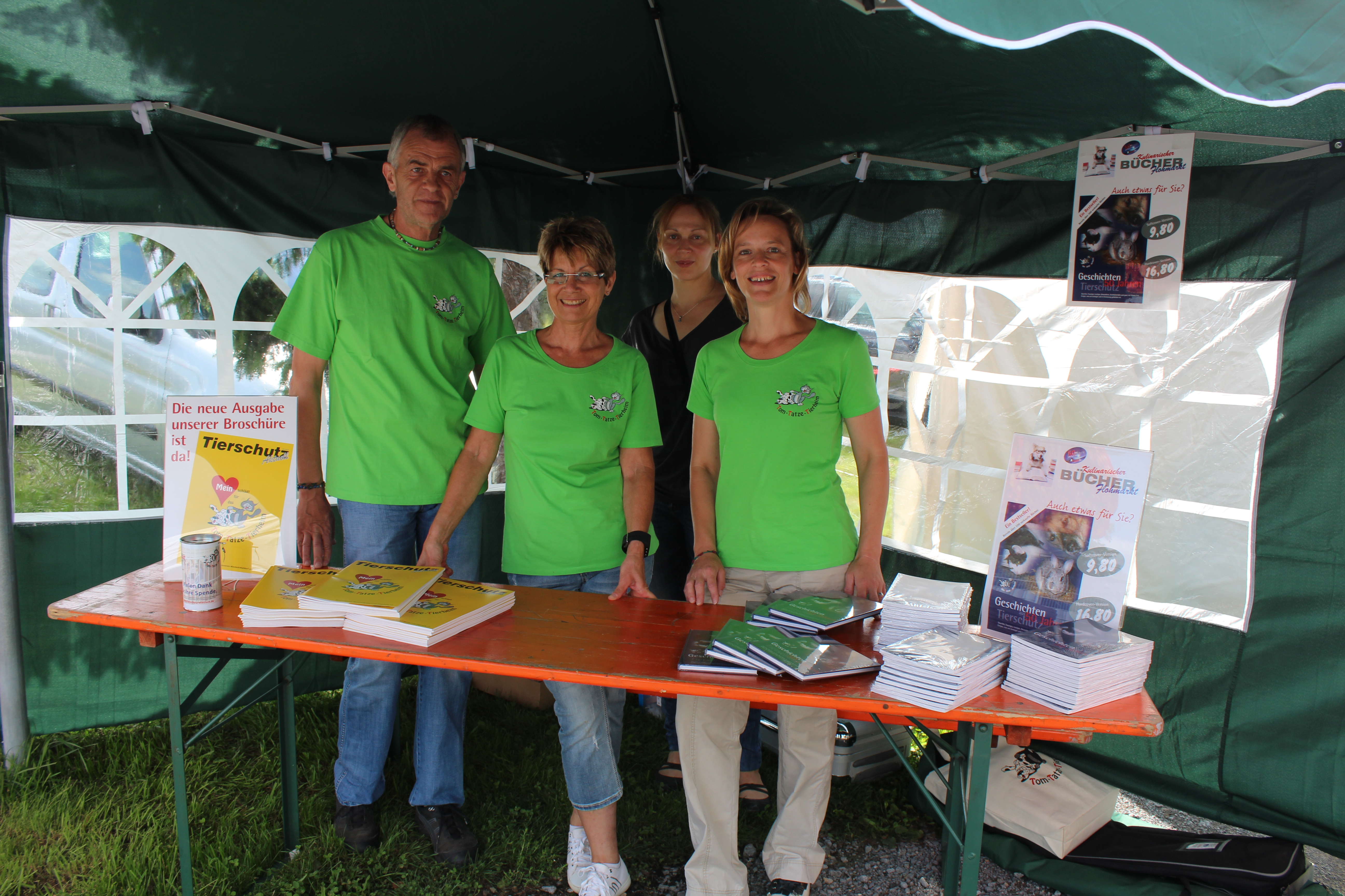 Kulinarischer Bücherflohmarkt im Tom-Tatze Tierheim