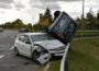 Zwei Verletzte bei spektakulärem Verkehrsunfall – neue Fotos – Zeugen gesucht