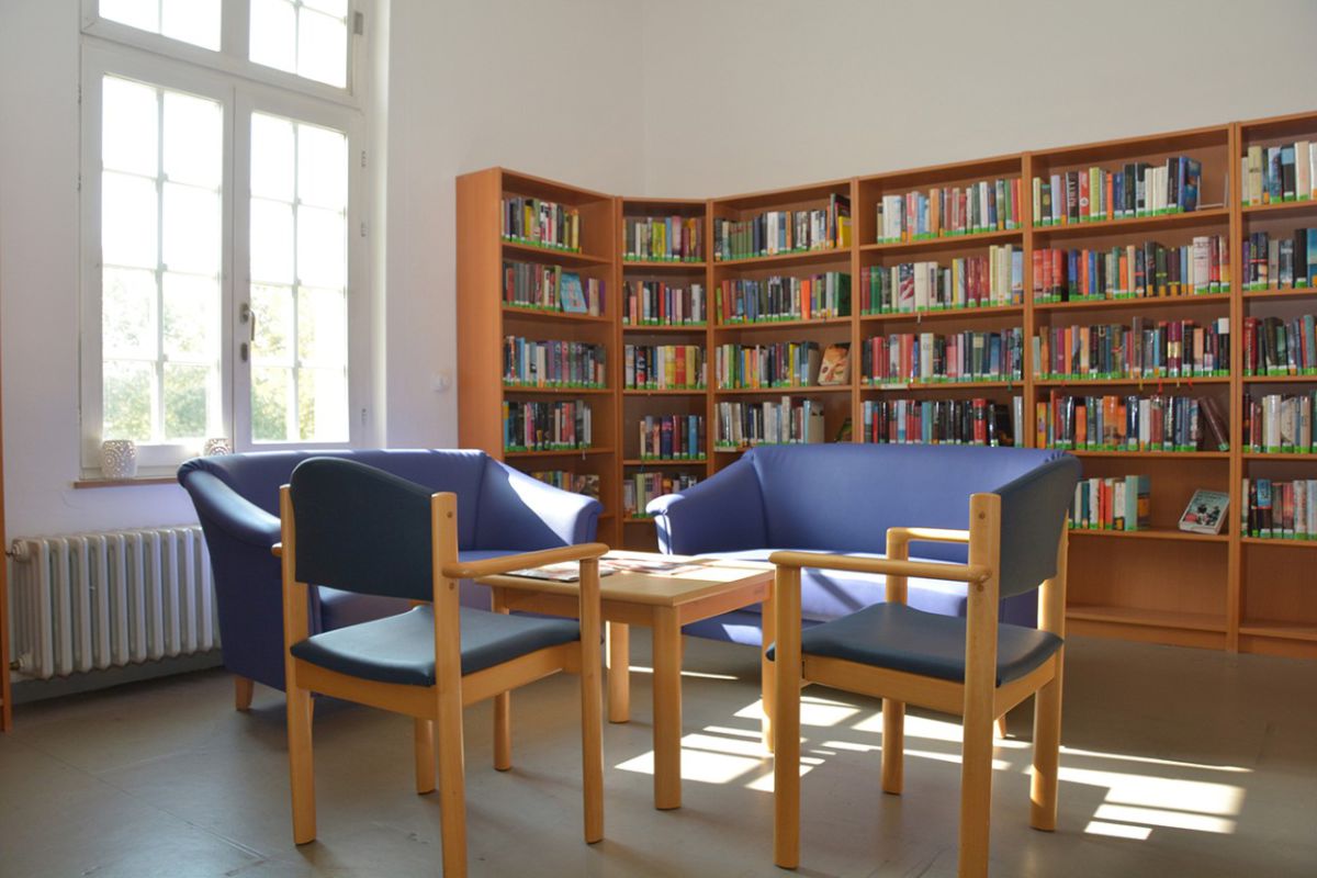 Jubiläum der Patientenbibliothek im PZN